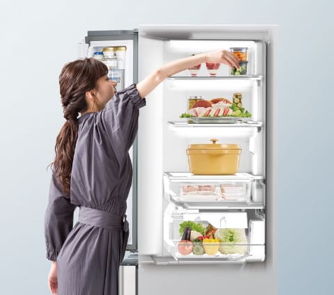 アクア、クラス最薄の420L冷蔵庫。冷凍室は6つに分かれた大容量146L