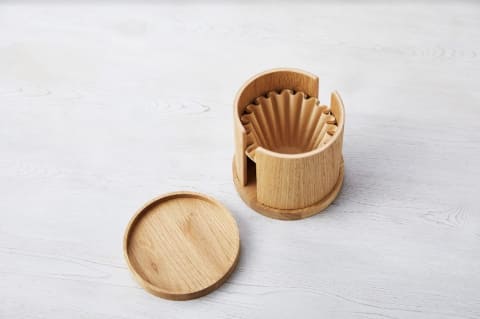 ブルーボトルコーヒー×カリモク、木製ドリッパースタンドなどコーヒー