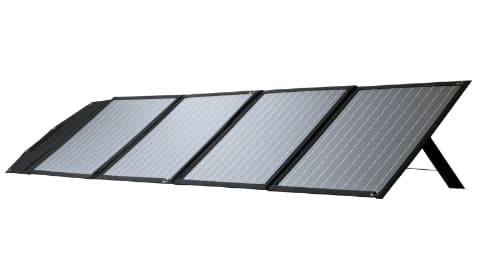 コールマンからポータブル電源やソーラーパネル。長寿命リン酸鉄