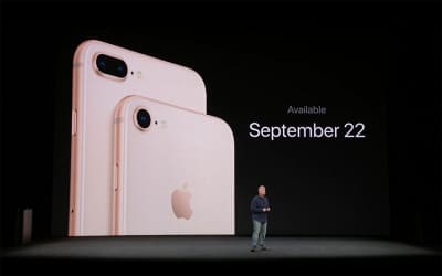 アップル、全面ディスプレイ「iPhone X」とスタンダードな「iPhone 8/8