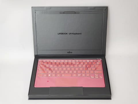 ノートパソコンからくり抜いたようなデザインと使い心地――「LIFEBOOK