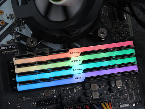 レビュー】G.SKILLの光るメモリ「Trident Z RGB」を試してみた - PC Watch