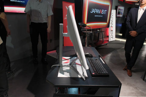 JAPANNEXT、14型WUXGA 2枚のデュアルモバイルモニター。開発中の6K