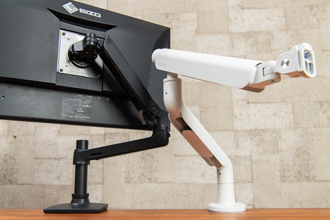 特集】人気モニターアームを2種類買って徹底比較！定番のエルゴトロン