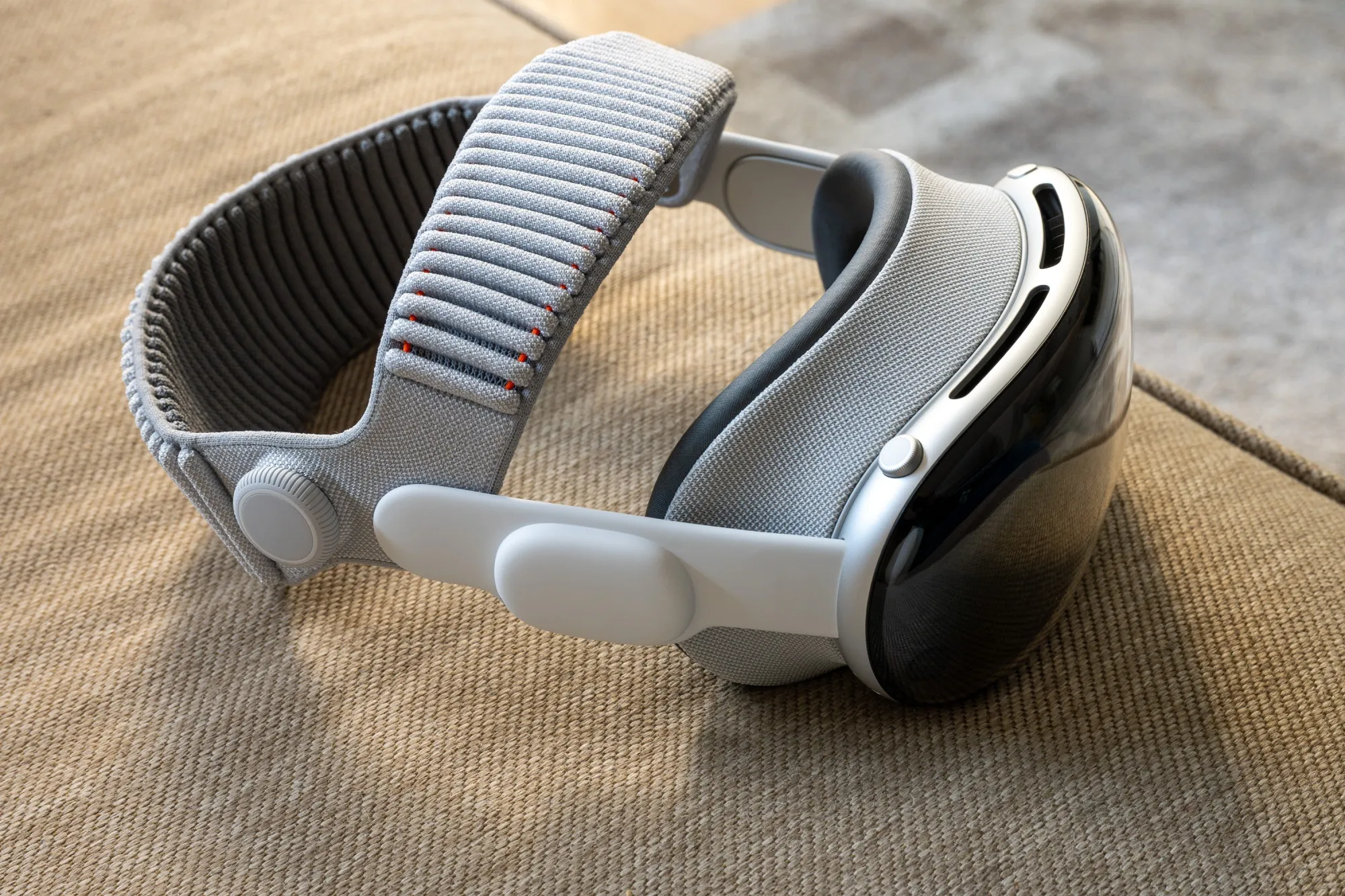 Apple $99 Vision Pro Dual Knit Band Hands-On Review: Is It More