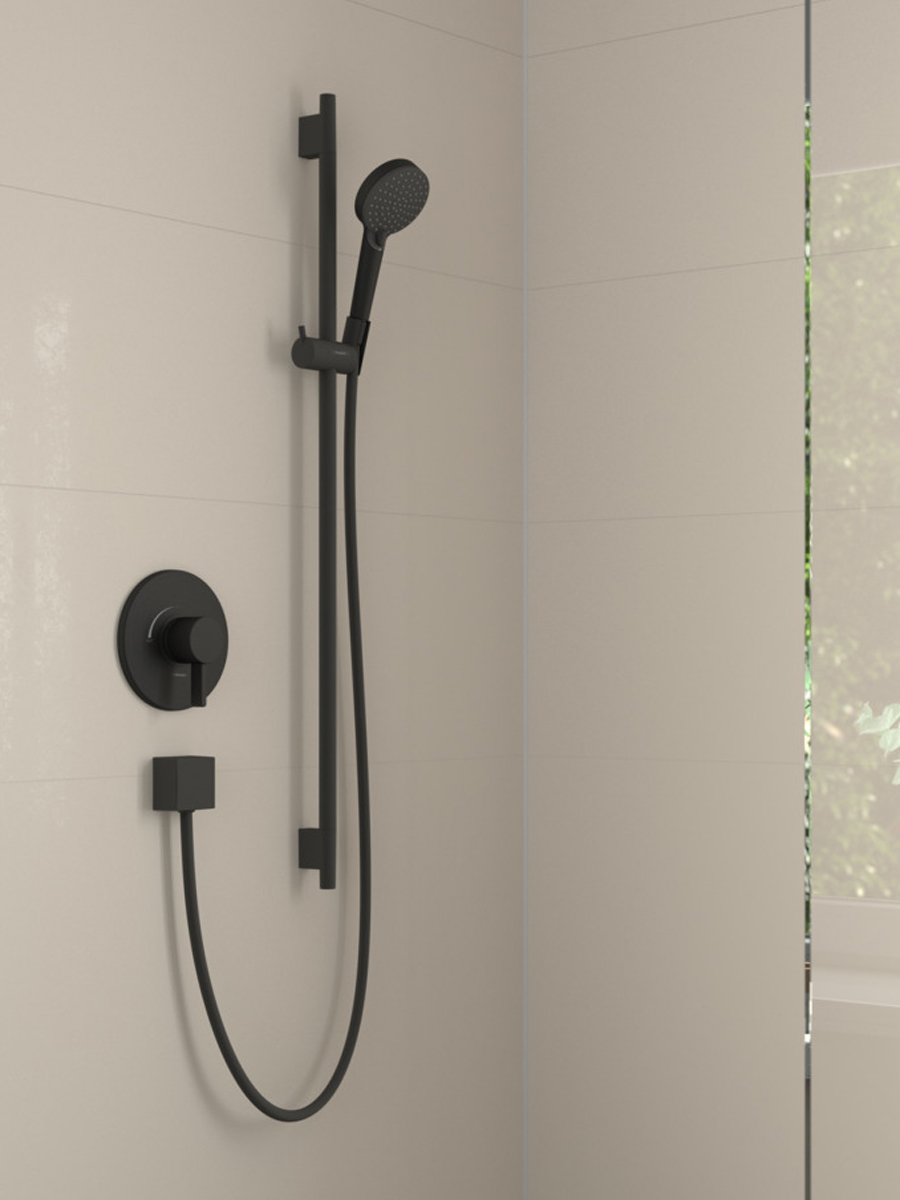 hansgrohe Pressure Balance Shower Set with Rough: Vernis Blend