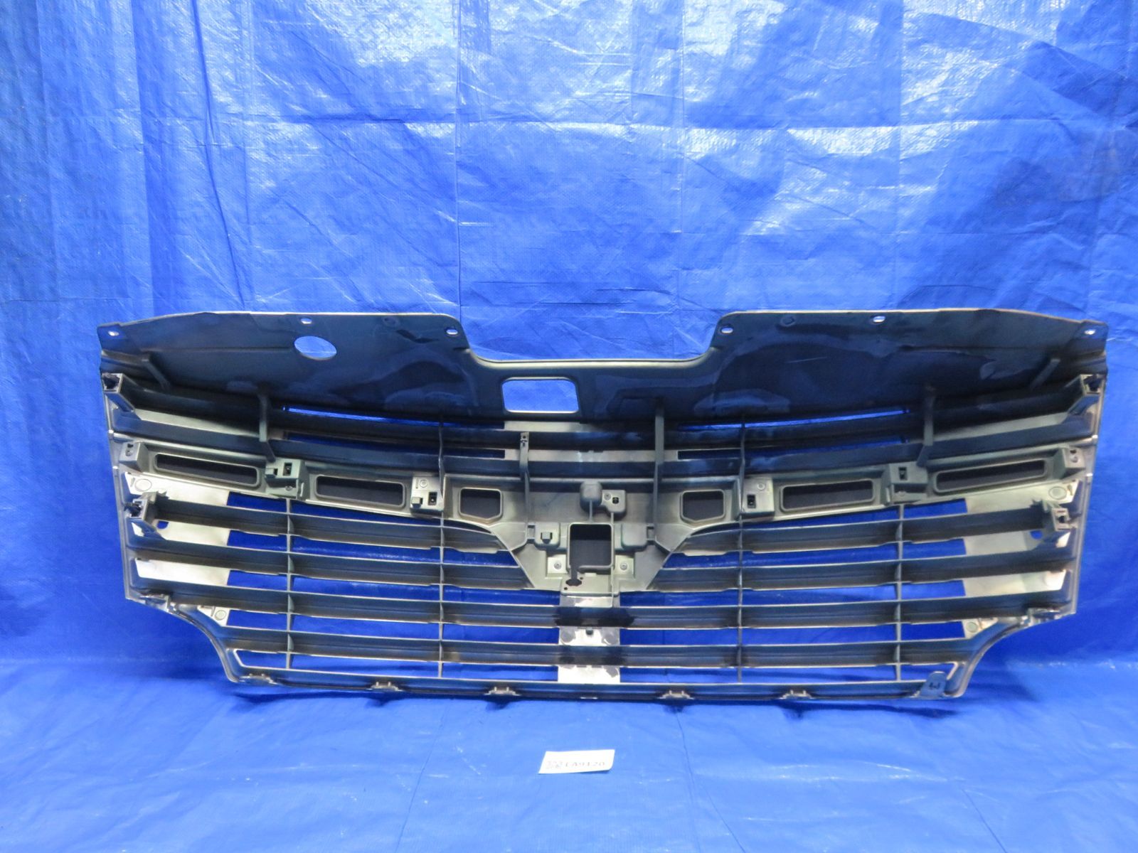 LA9120* 日産 エルグランド E52/前期 フロントグリル ラジエターグリル