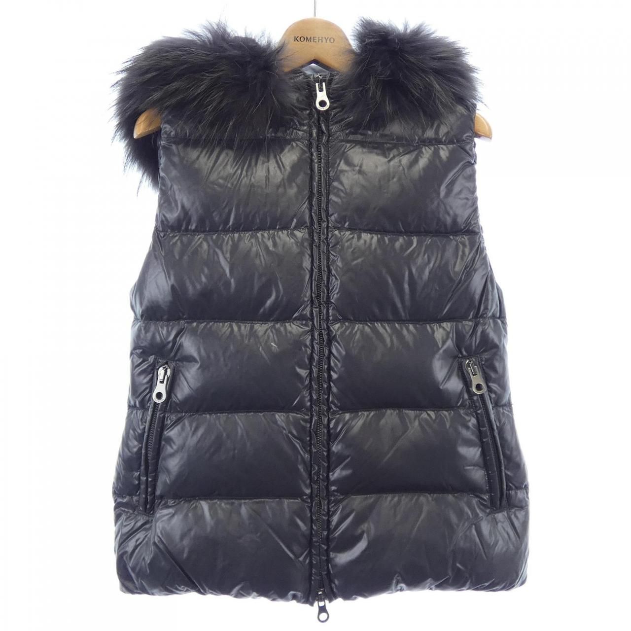 デュベティカ DUVETICA GOCCIA ダウンベスト - メルカリ