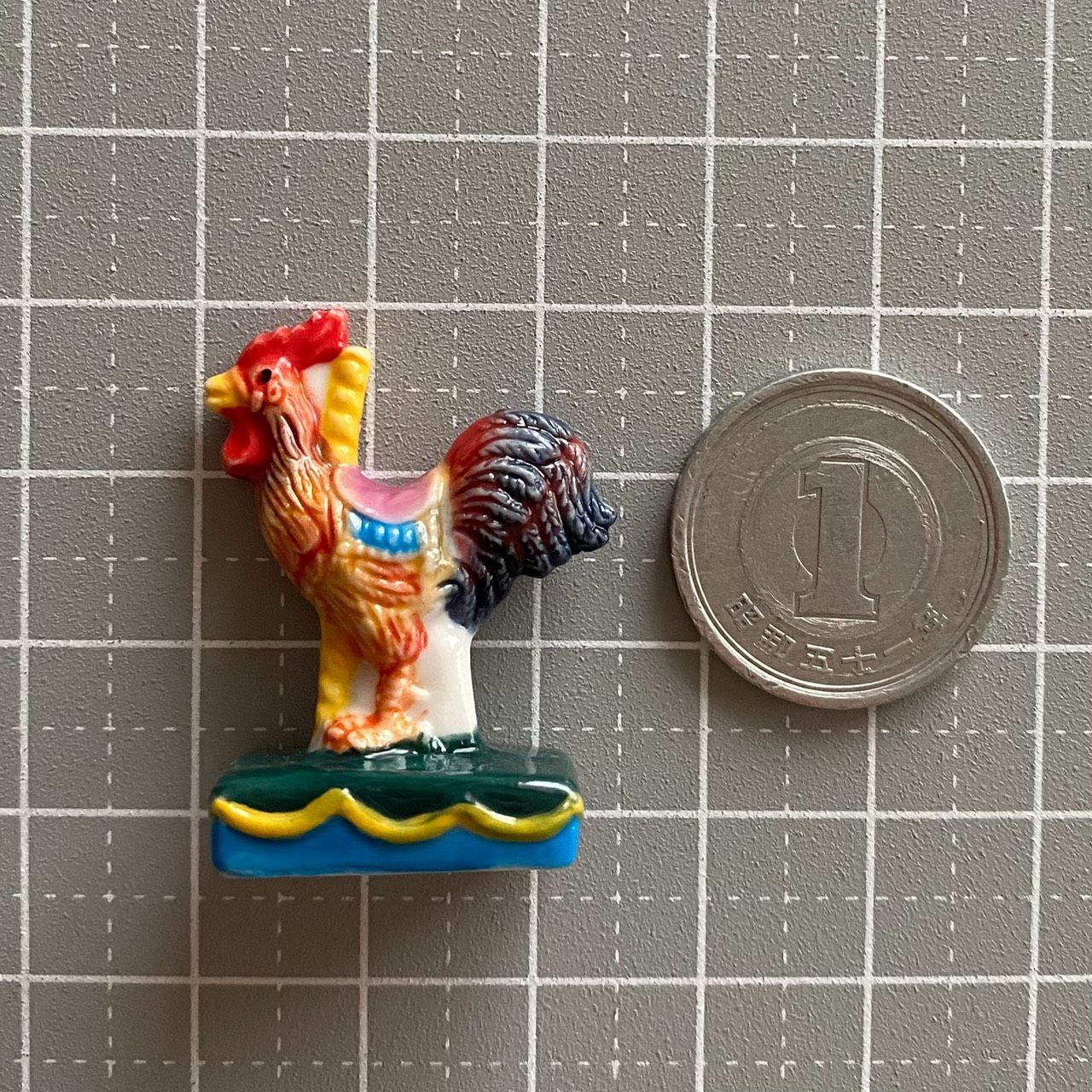 メリーゴーランドの鶏のフェーブ／回転木馬／遊園地／フランス雑貨