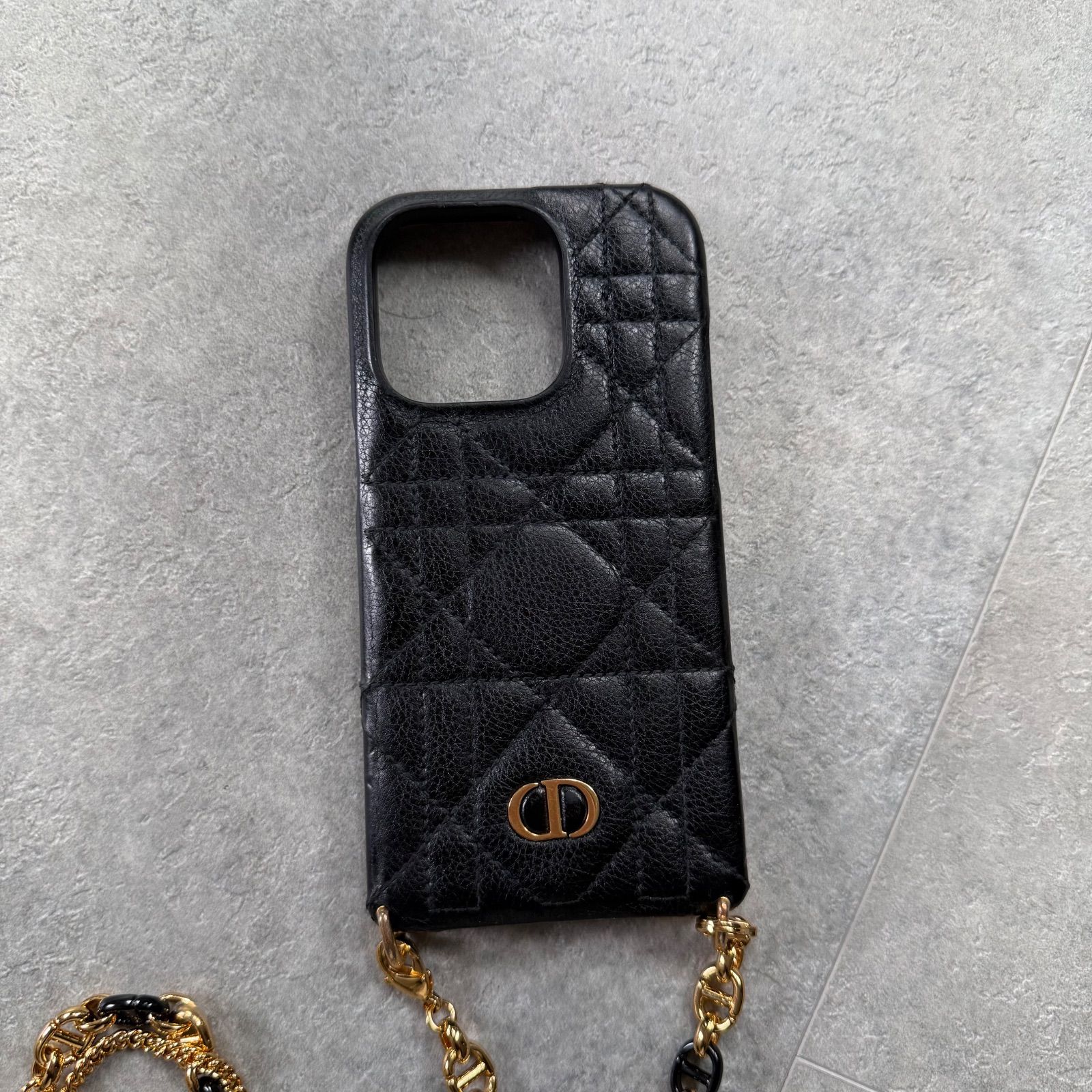 美品 DIOR iPhone14pro チェーン 黒 ラムレザー - メルカリ