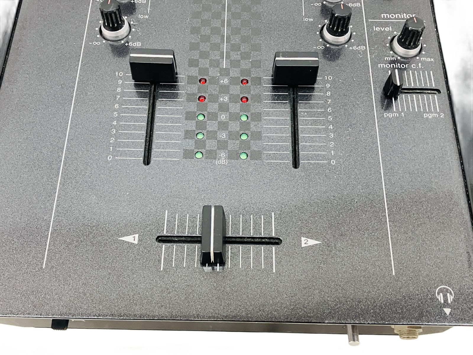 Vestax VMC-002XLu DJミキサー 音響機器 中古 C10965189 - メルカリ
