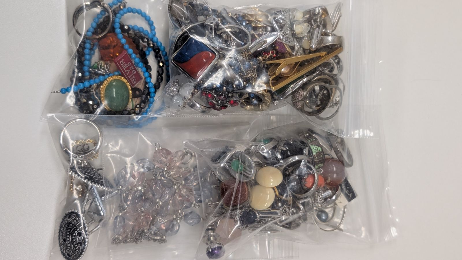 アクセサリーまとめ売り - メルカリ