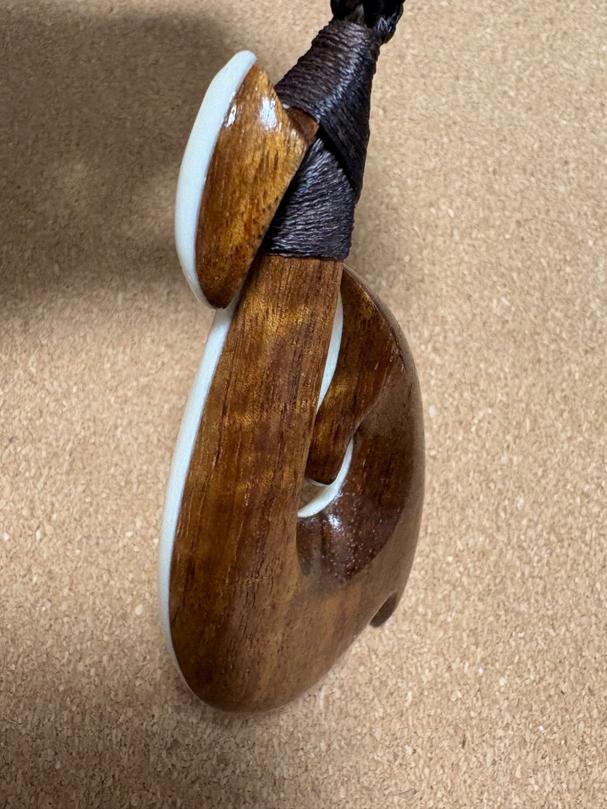 ボーンカービング ネックレス(hksw14)Lサイズ ハワイアンコア×マッコウ