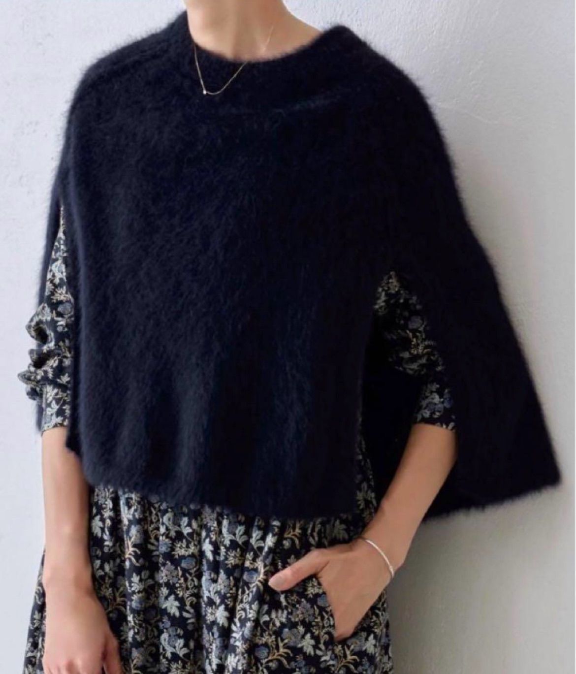 BEARDSLEY(ビアズリー) ファーニットポンチョ - メルカリ