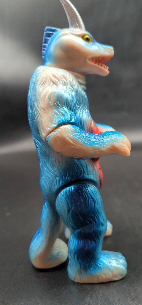 ブルマァク ブルマァクの怪獣シリーズ スノーゴン 肌色成型 青赤塗装