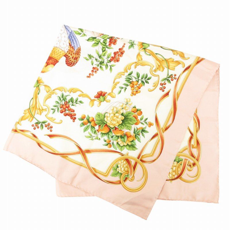 サルヴァトーレフェラガモ Salvatore Ferragamo スカーフ チーフ 総柄