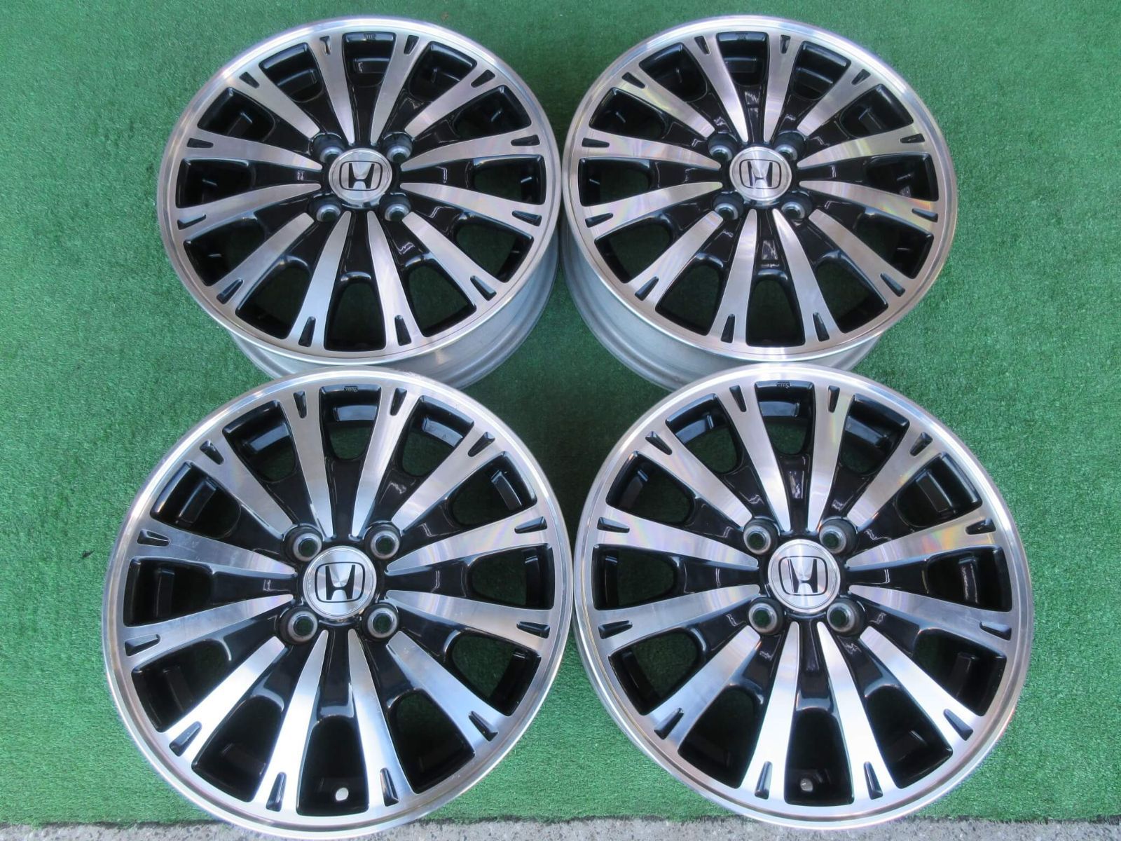 ホンダ N-BOXカスタム純正ホイール入荷！ 4.5J-15 4H100 +45 お