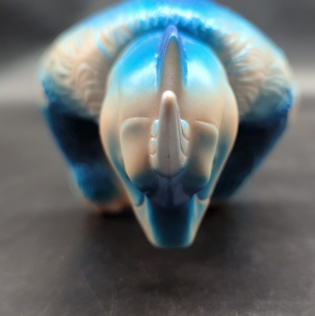 ブルマァク ブルマァクの怪獣シリーズ スノーゴン 肌色成型 青赤塗装