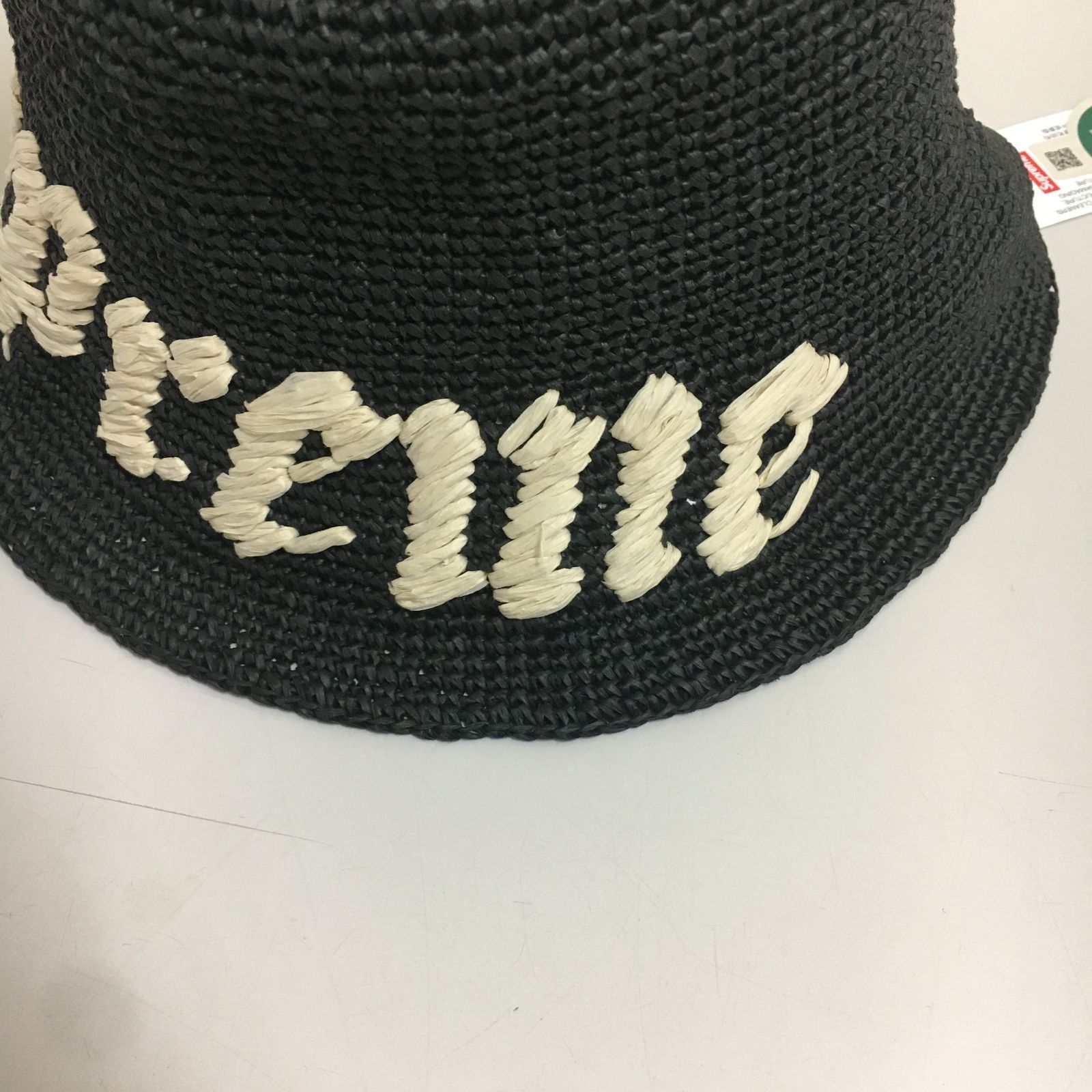 三沢店85】Supreme Old English Straw Crusher 【併売品】 - メルカリ