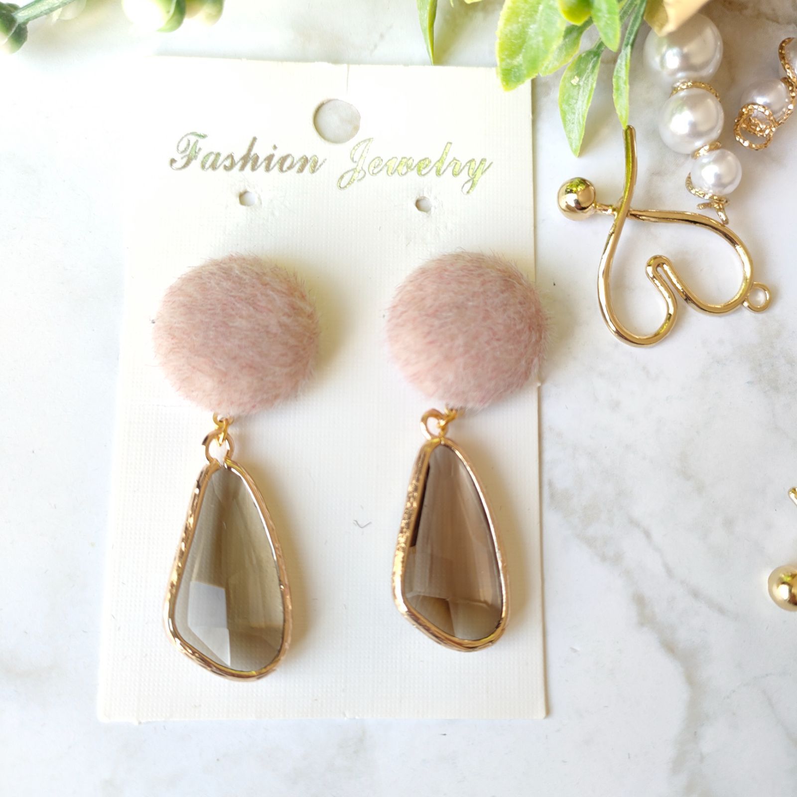 No.962 ハンドメイドピアス - メルカリ