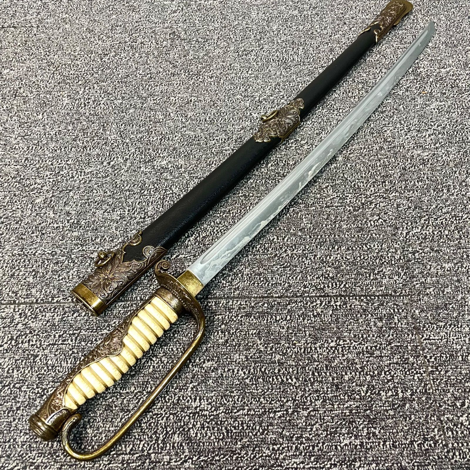 日本帝国陸軍 指揮刀 模造刀 桜紋章 旧日本軍 大日本帝国 軍刀 儀礼刀