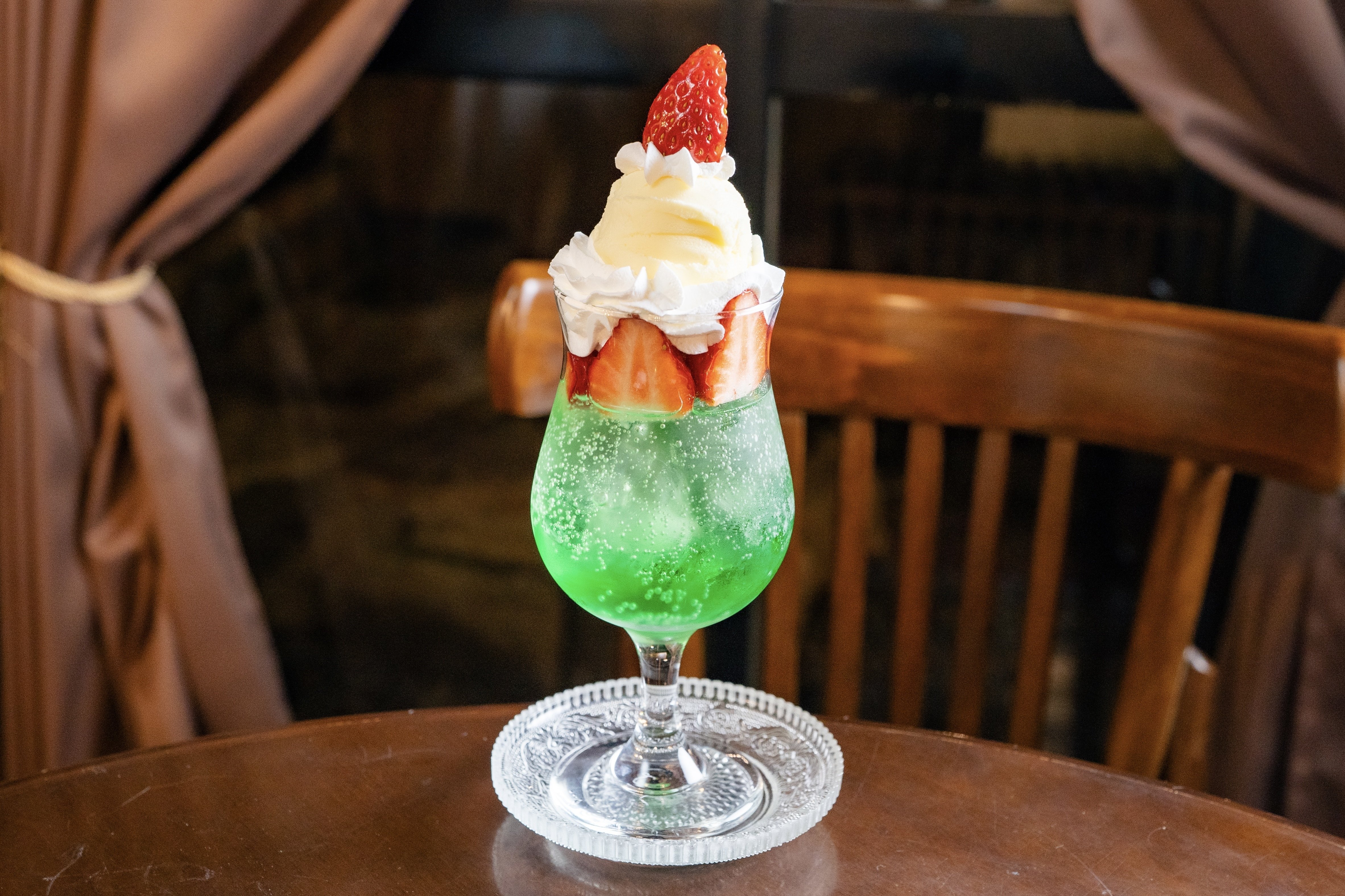 12月のクリームソーダ｜tsunekawa/旅する喫茶