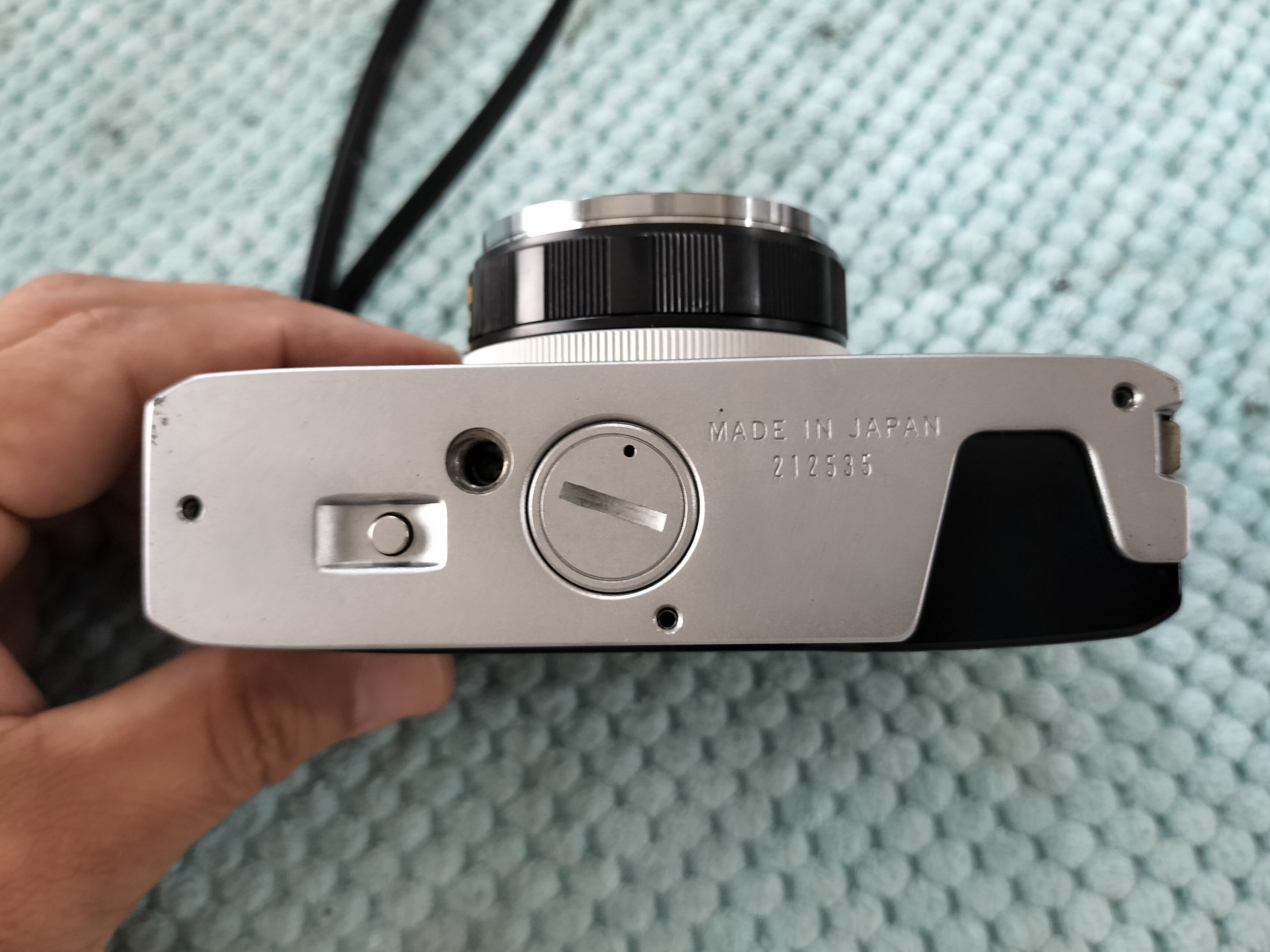 Olympus 35RCの分解｜フィルムカメラ修理のアクアカメラ