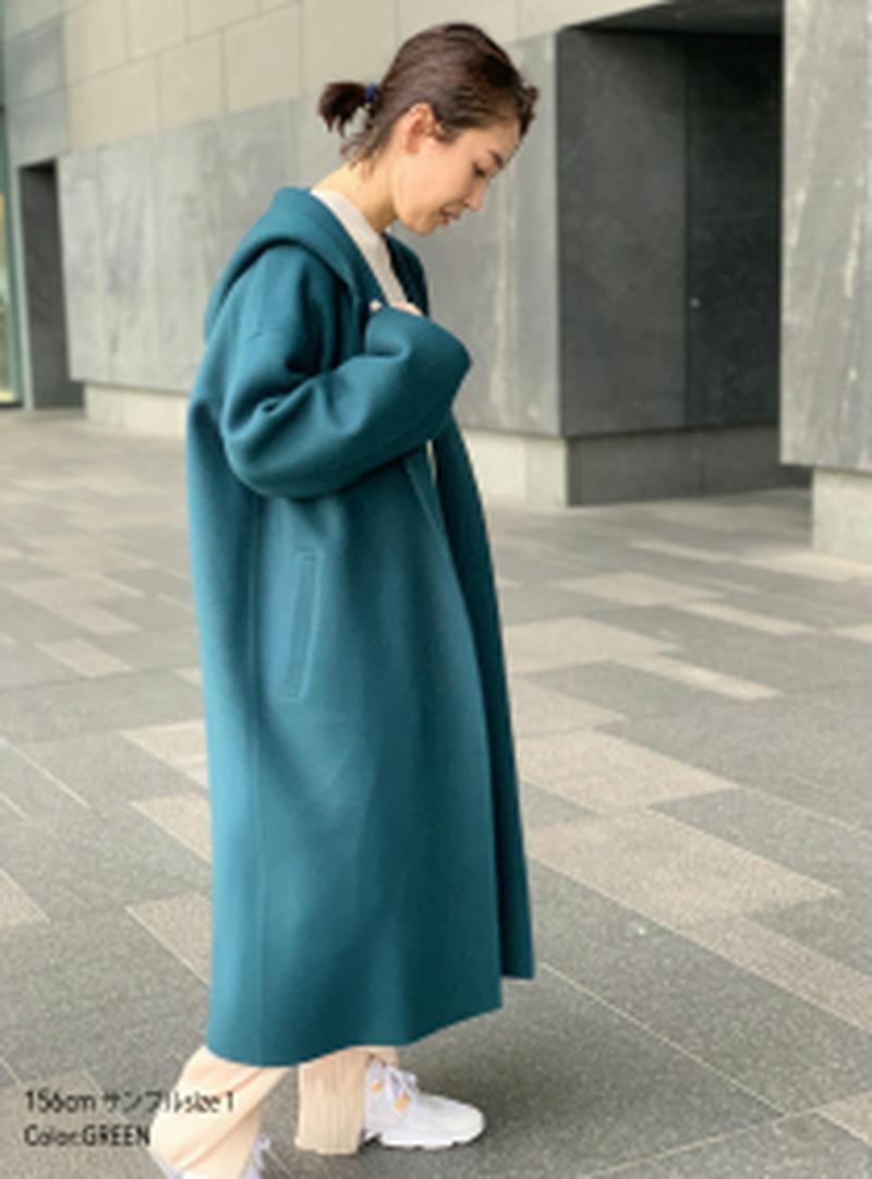 STUNNING LURE(スタニングルアー)の「ライトフーディーリバーコート