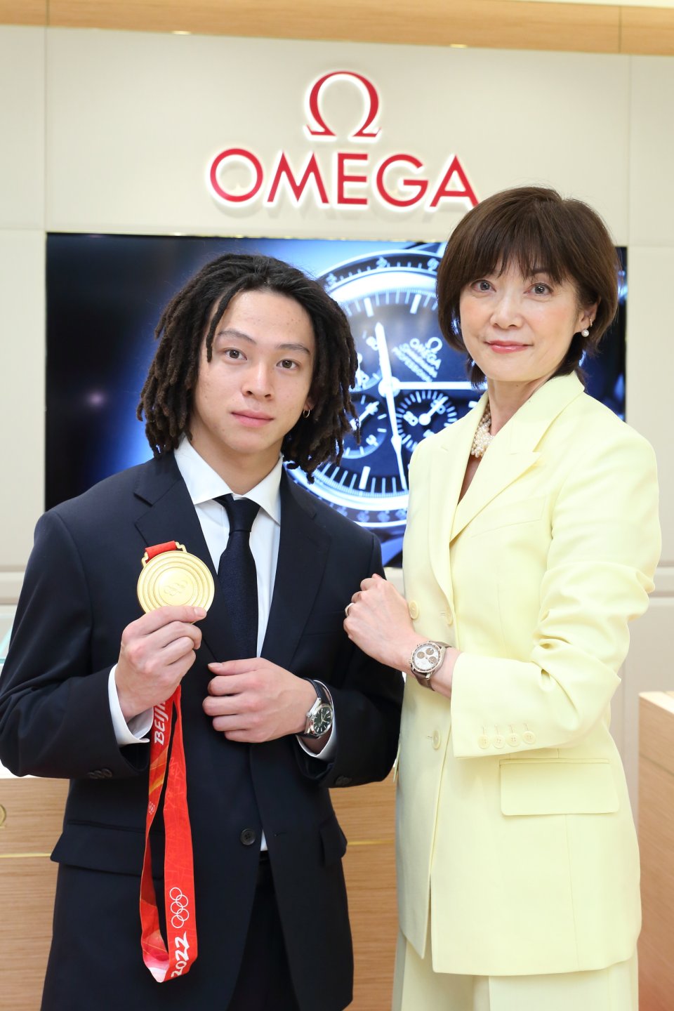 オメガ アンバサダーの平野歩夢選手が オメガ銀座ブティック本店を訪問