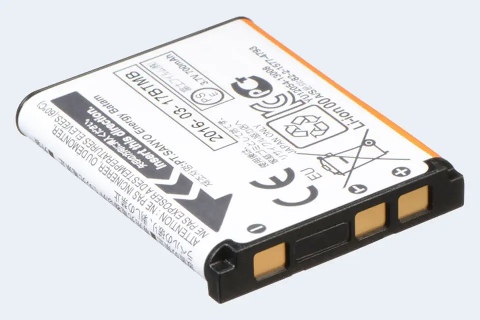 Fujifilm XP140 battery: what are the options?
