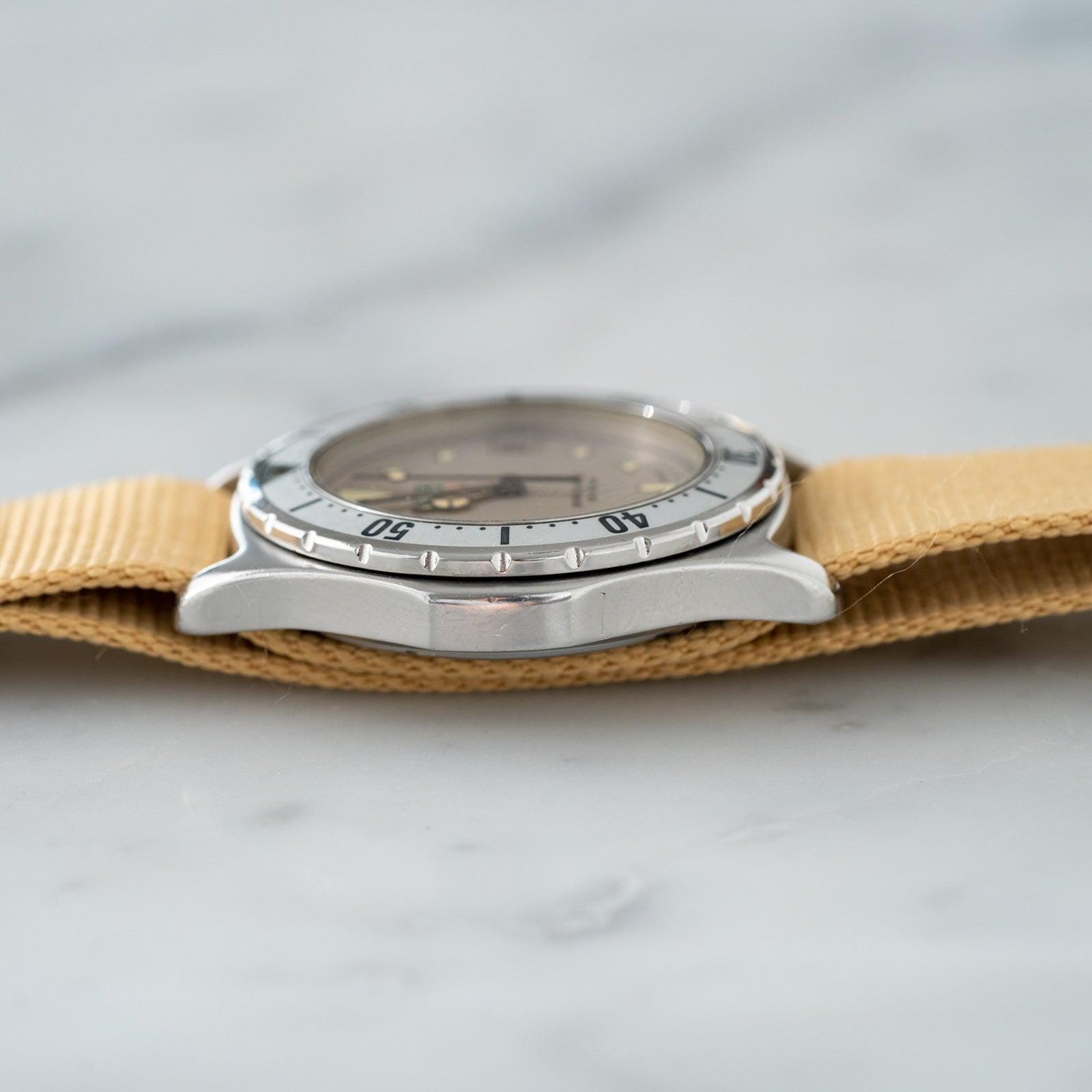 タグホイヤー 2000 プロフェッショナル 972.006 グレーダイアル / TAG