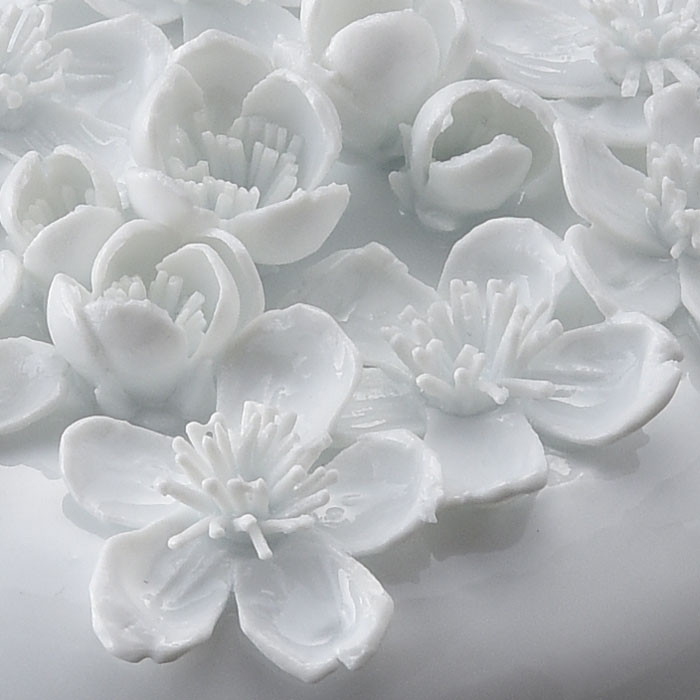 一四代平戸悦山 今村均『 桜尽くしボンボン入れ』 | 陶芸作品（作家