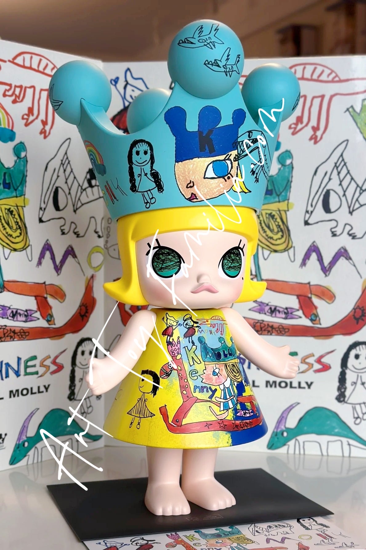 POP MART 400% MEGA Royal Molly 400% Childishness – Art Toy Familia