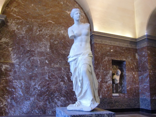 ミロのヴィーナスは【両腕がないから美しい】わけではない。その理由