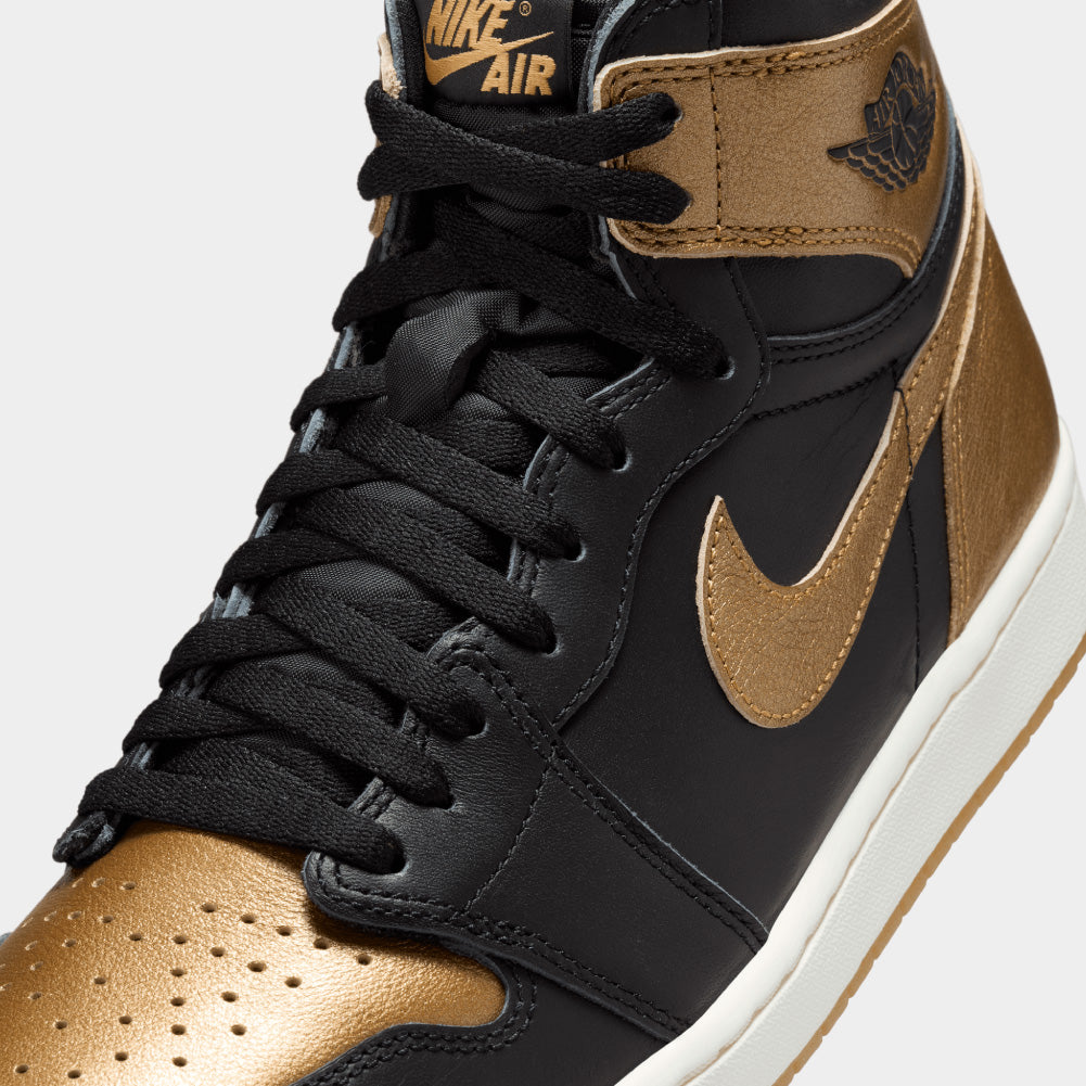Air Jordan 1 Retro High OG – Classic & Stylish Footwear – atmos