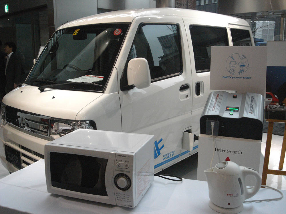 三菱】電気自動車から家庭用電源を取り出す電源装置「MiEV power BOX