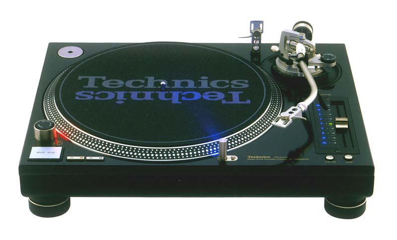 Technics、クオーツ制御のDJ向けターンテーブル2モデル