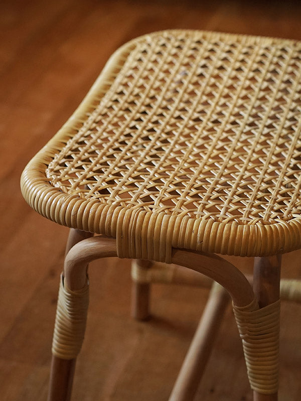 tuttu ラタン四角スツール | AXCIS ONLINE