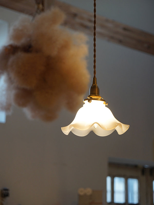 ミルクグラス シェード ウェーブM | AXCIS ONLINE