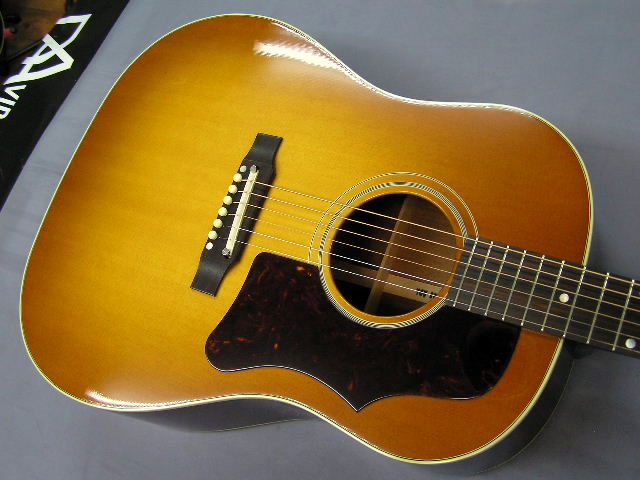 Gibson Custom Shop 1960s J-45 ADJ CS – 神戸ギターショップ B-West