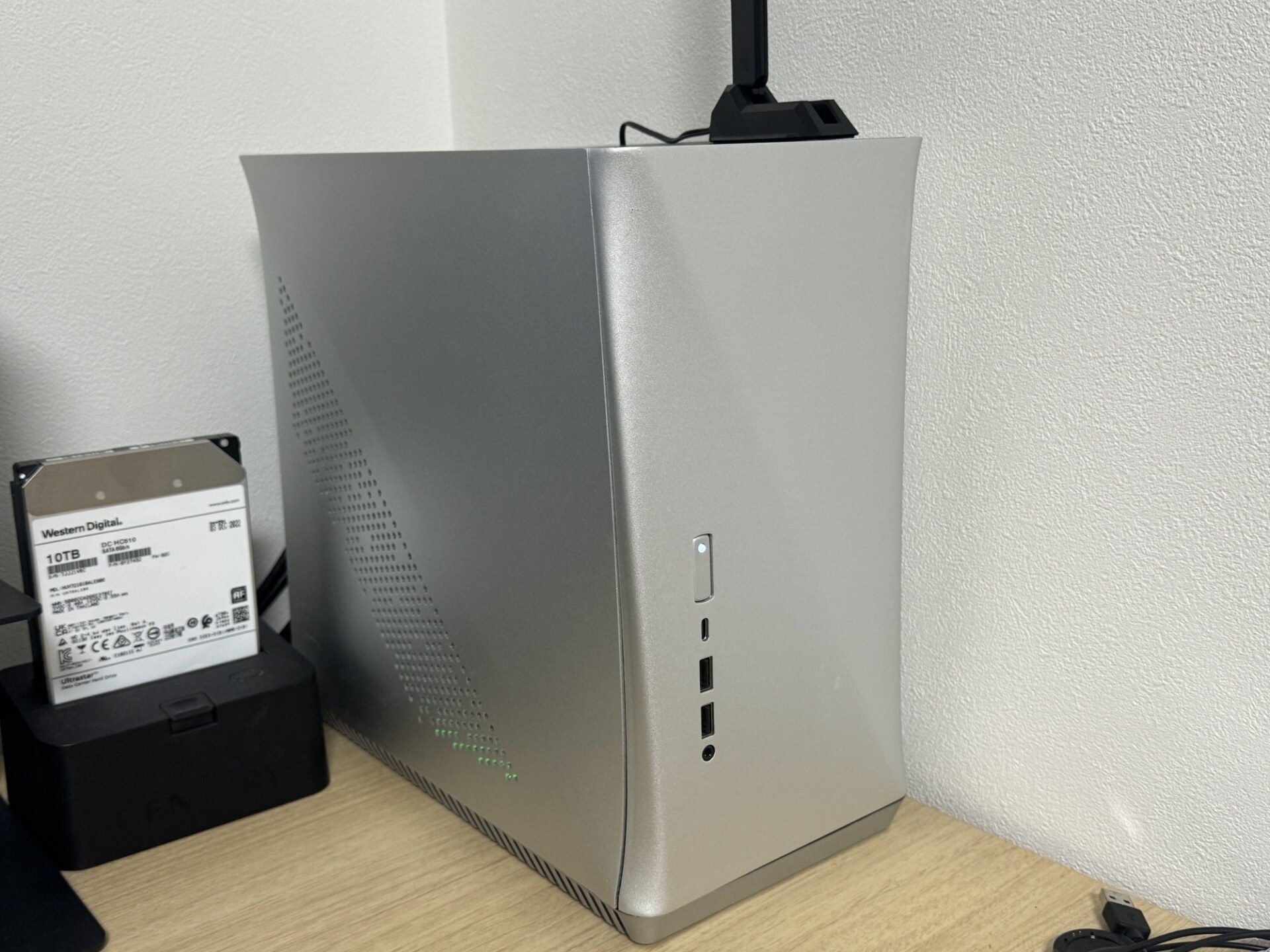 PCのケースをLIAN LI A4-H2Oに交換 - ばっきーのテキトー日記