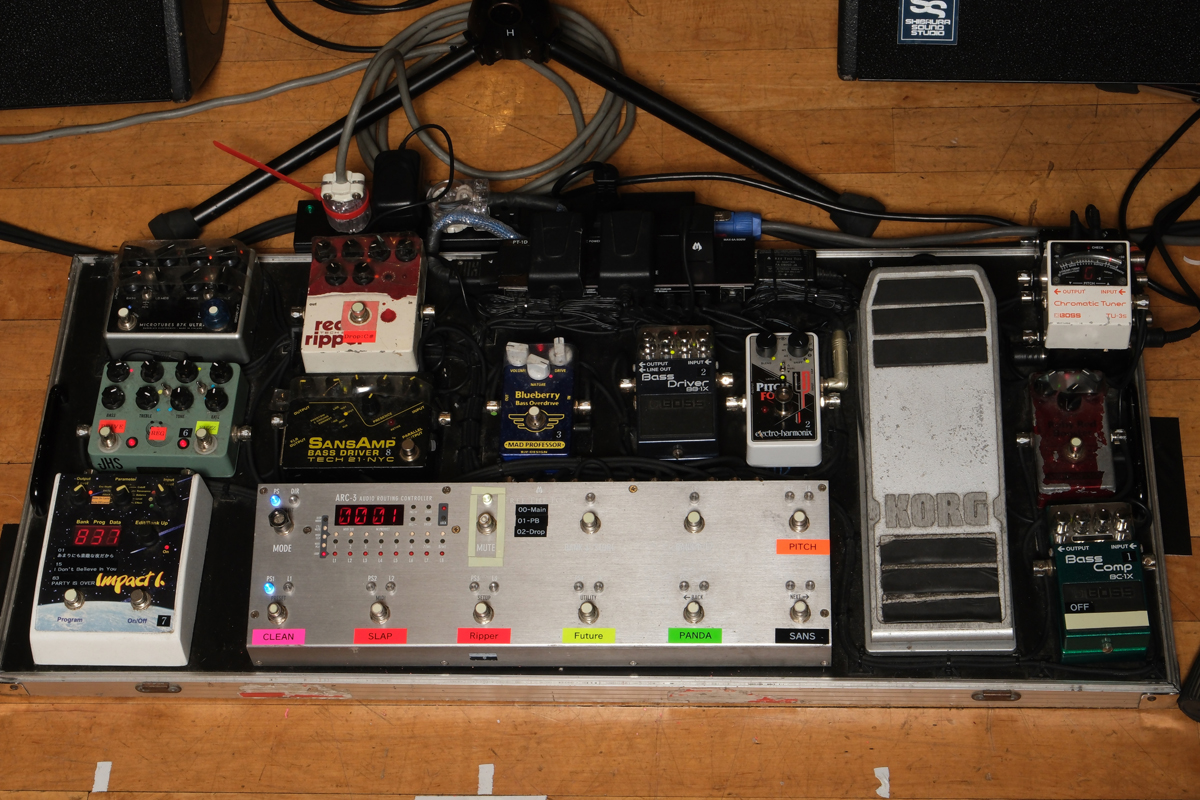 Alexandros] 磯部寛之のエフェクター&ラック・システム | 最新ツアーを