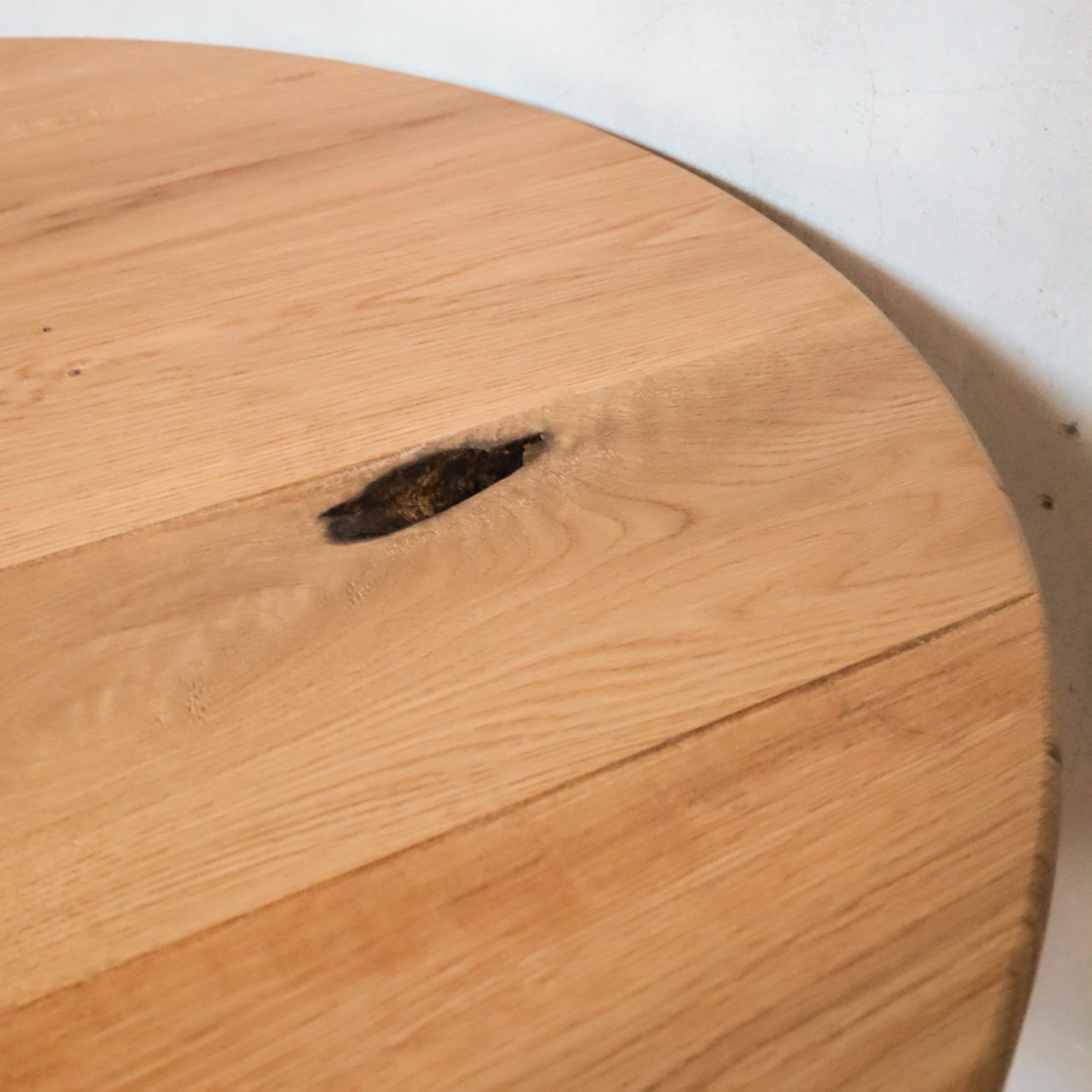 ラウンドテーブル | オーダーメイドのアイアン家具を中心に数多くの