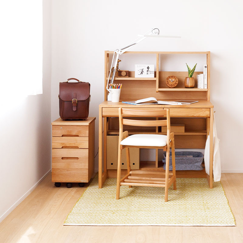 アルダー材のシェルフ付きデスクセット | ボー・デコール オンライン