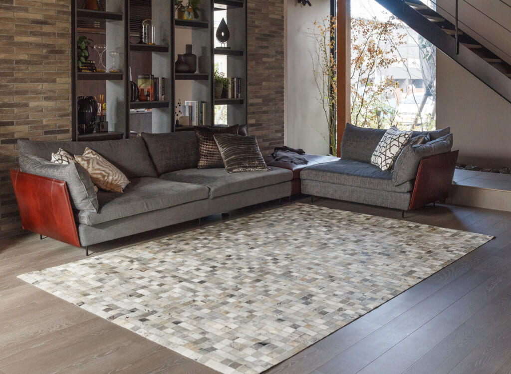 Makuake先行購入受付】天然牛革のラグでワンランク上の空間を