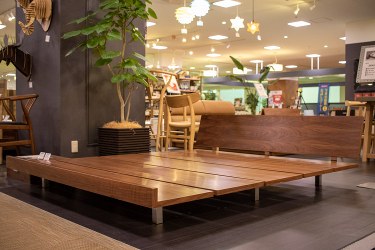 ZENローベッドで有名】カーサヒルズの特徴＆おすすめ商品をご紹介 | 椚