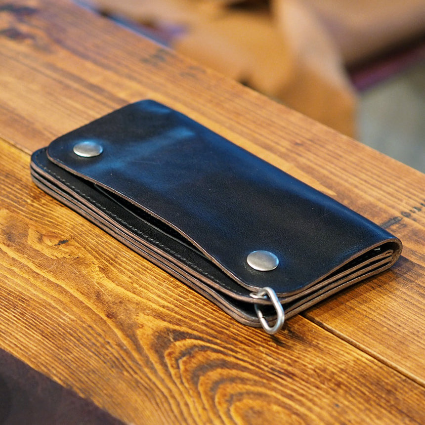 トラッカーウォレット50sの経年変化 栃木レザー 茶芯 – BACKORDER