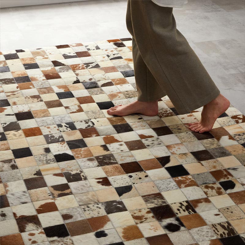 ワンランク上のお部屋に。ムード漂うモダンデザインラグ『ハラコ