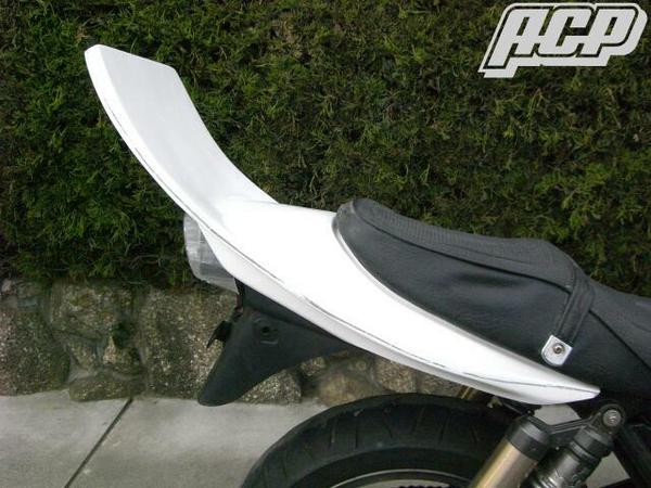 ゼファー400X用 延長テールカウル (97~) – バイクマン