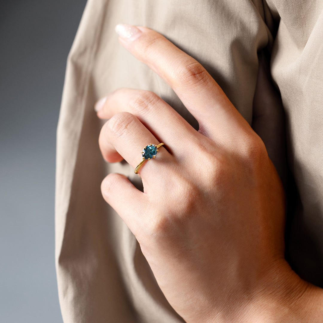 ビズー公式】ロンドンブルートパーズ K18/PTリング・セパージュ | 希少